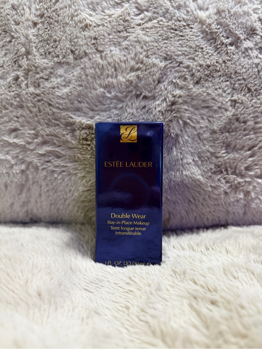 Estee Lauder Double Wear Foundation Box - Navy Blue and Gold
Color 2W2